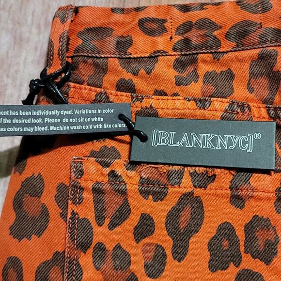 Blank NYC Barrow Vintage High Rise Shorts - Picture 6 of 7